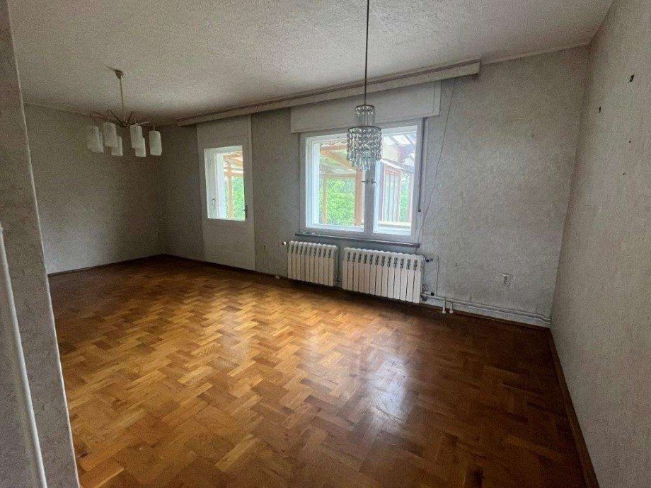 Wohnzimmer mit Zugang zum Wintergarten Einfamilienhaus Senftenberg OT Sedlitz