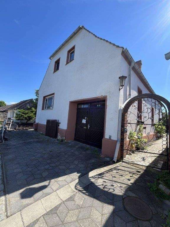 Eingang und Garage Zweifamilienhaus L�bbenau/Spreewald