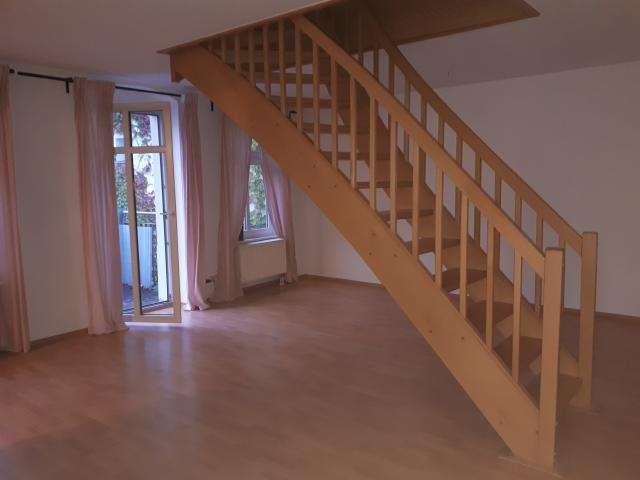 Treppe zum SZ Maisonettewohnung Berlin