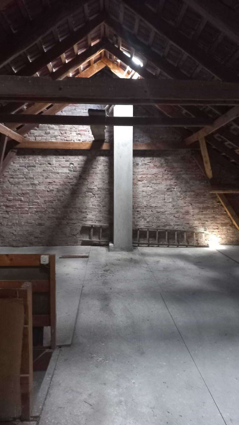 Dachboden Doppelhaush�lfte Bestensee