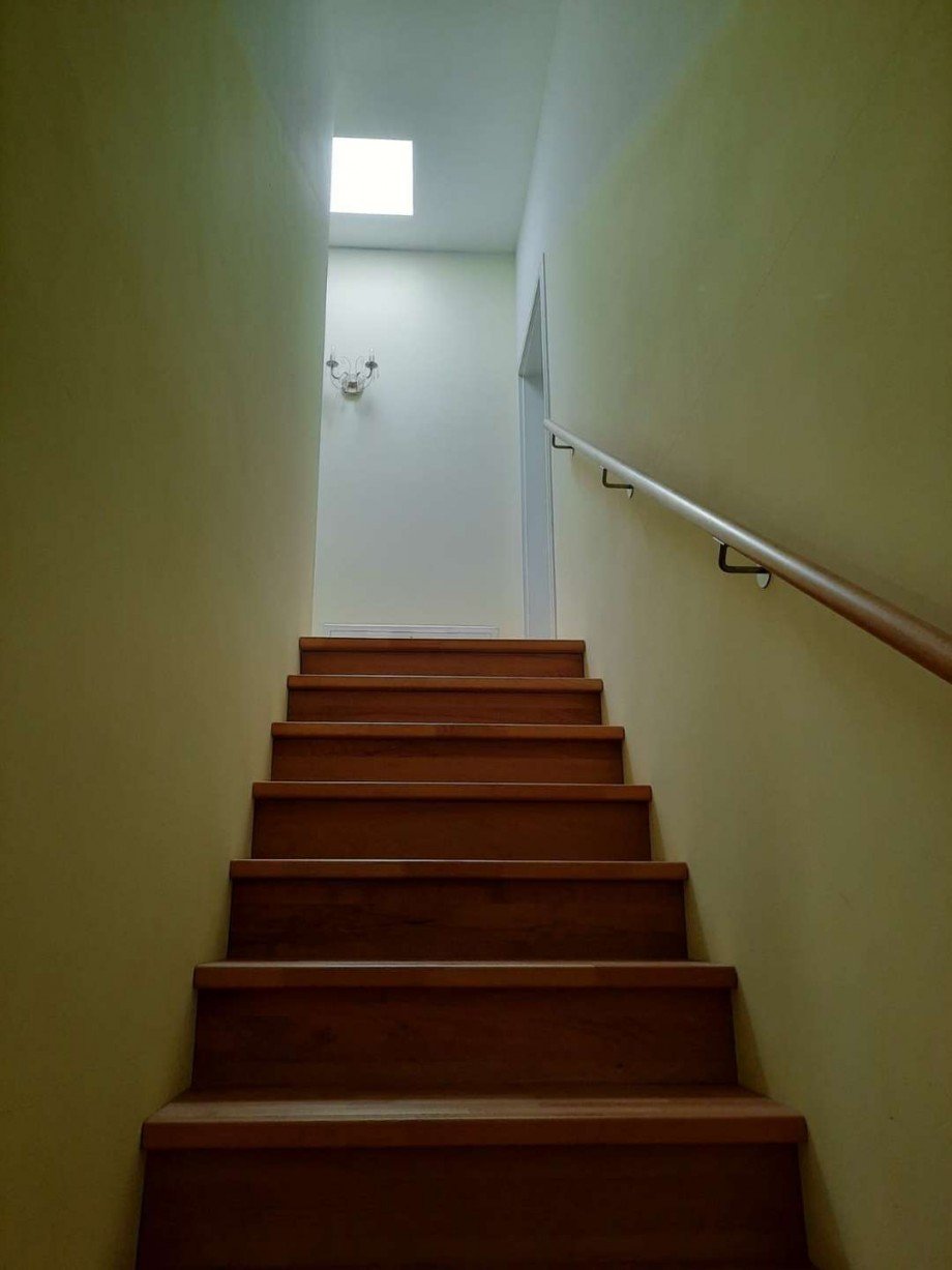 Echtholztreppe zum Obergeschoss Einfamilienhaus Schwerin