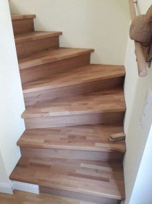 Treppenaufgang Modernes Wohnhaus mit Einliegerwohnung und separatem Baugrundst�ck