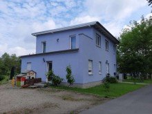 Seitenansicht Modernes Wohnhaus mit Einliegerwohnung und separatem Baugrundst�ck